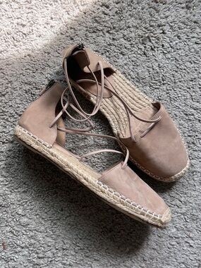 $155 Eileen Fisher flat elastic lace up Lee espadrille size 7.5